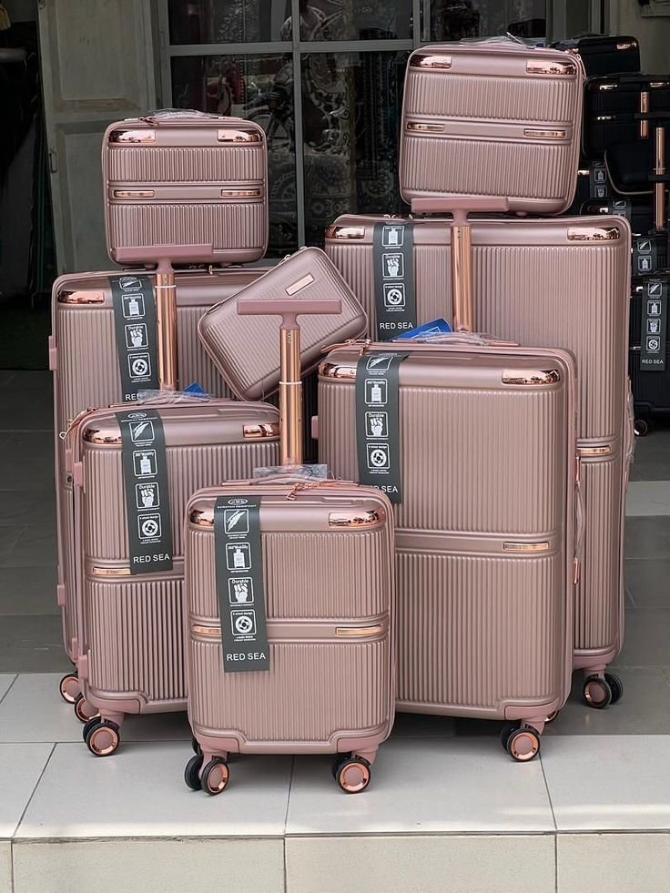 Hard-Shell Cabin Suitcases
