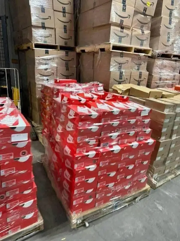 Paleta butów Nike – hurt palet likwidacyjnych, zdjęcie 3 z 4