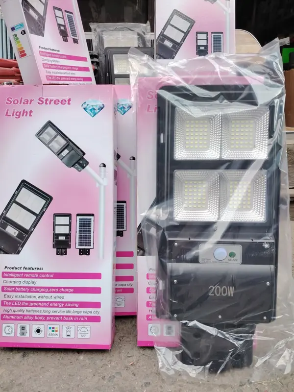 Partia lamp solarnych – hurt palet likwidacyjnych, zdjęcie 7 z 7
